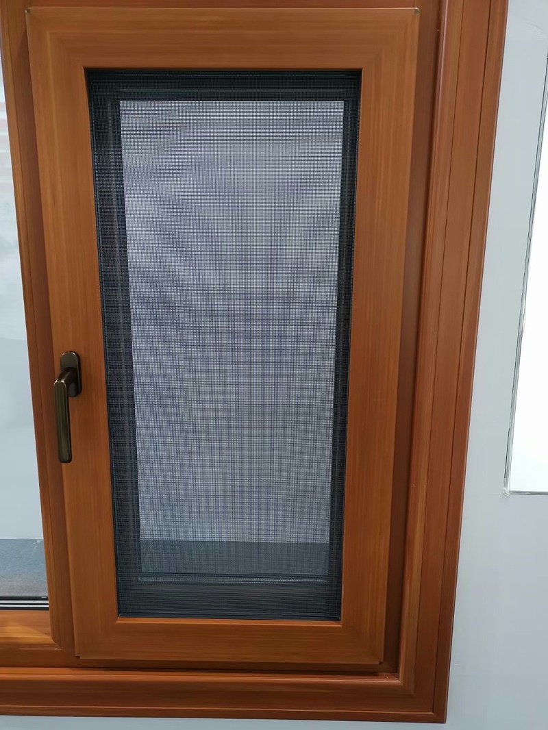 鋁合金門窗怎么選？什么樣的更好用？我家換了三次門窗，可以說一說感受！