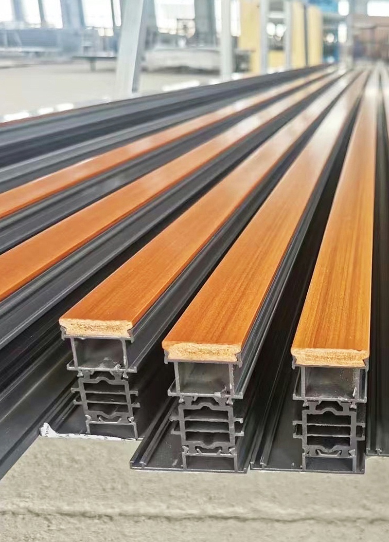 鋁合金門窗怎么選？什么樣的更好用？我家換了三次門窗，可以說一說感受！