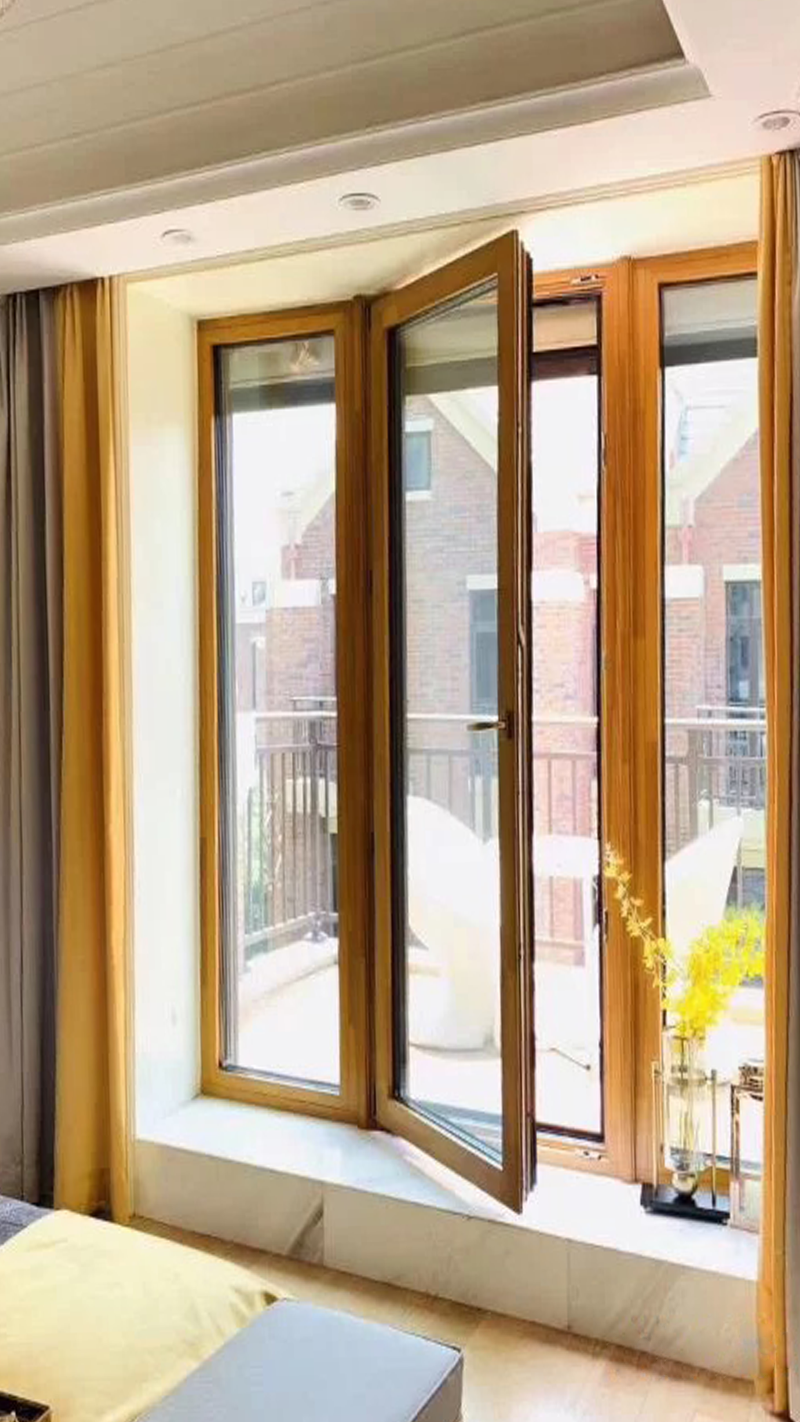 別再嫌這款鋁木復(fù)合門(mén)窗貴啦，用起來(lái)它真的物超所值！