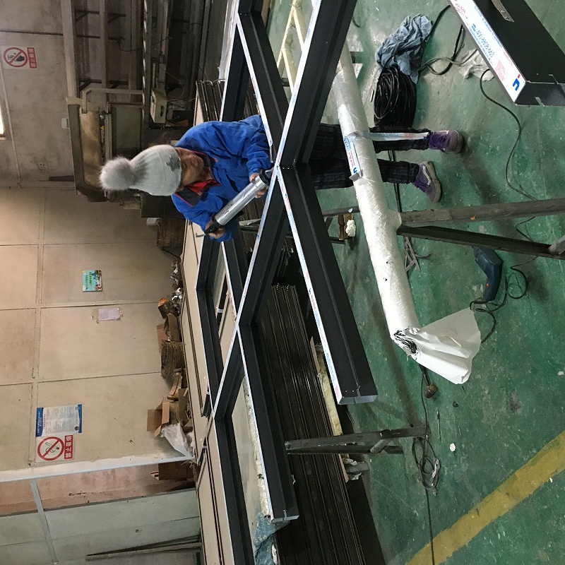 堪比美的暖風(fēng)機的鋁木復(fù)合門窗，助你輕松抵御寒冬！