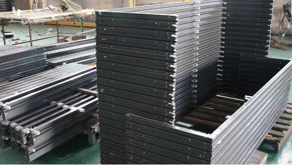 如何選擇優(yōu)質(zhì)的門窗工程定制廠家？樓上樓為您解答