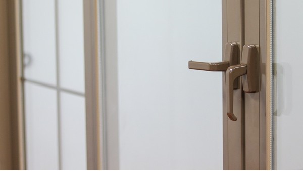 樓上樓門窗4大優(yōu)點，滿足各領域使用需求