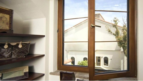 別墅裝修高端鋁合金門窗可以選擇哪個牌子？樓上樓門窗怎么樣？